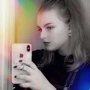 Meet your Posher, Deanna